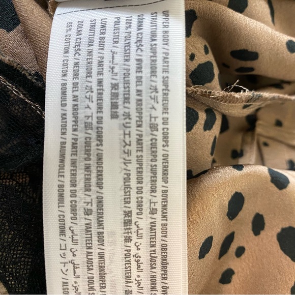 Abercrombie and Fitch Bodysuit Camisole Leopard and Black Lace Size Large - Picture 7 of 7